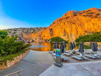 Jezioro Vouliagmeni pod Atenami: Najpiękniejsze spa w Europie?
