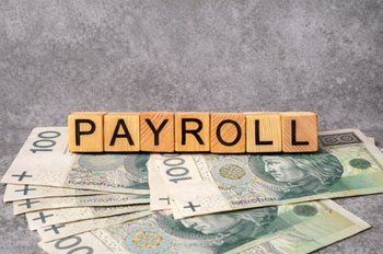 Κατώτατος μισθός στην Πολωνία 2025 - 2026: πόσα θα παίρνετε καθαρά σε ευρώ και αν αξίζει η μετακόμιση για εργασία