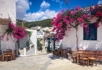 Greece Off-the-Record: 5 Reasons the Lifestyle is Worth the Chaos