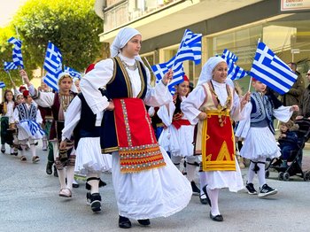 Parady wojskowe w Grecji: jak wyglądają obchody Święta Ochi i Święta Niepodległości?