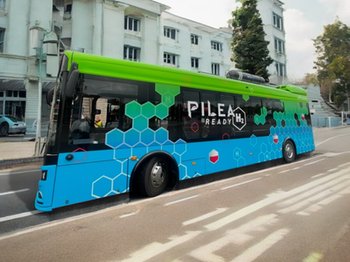 Pilea: το ηλεκτρικό λεωφορείο από την Πολωνία που αλλάζει τα δεδομένα στις αστικές συγκοινωνίες της Ευρώπης