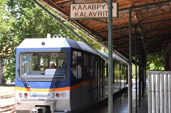 Czy Hellenic Train odzyska zaufanie pasażerów? Dwa lata po tragedii w Tempi